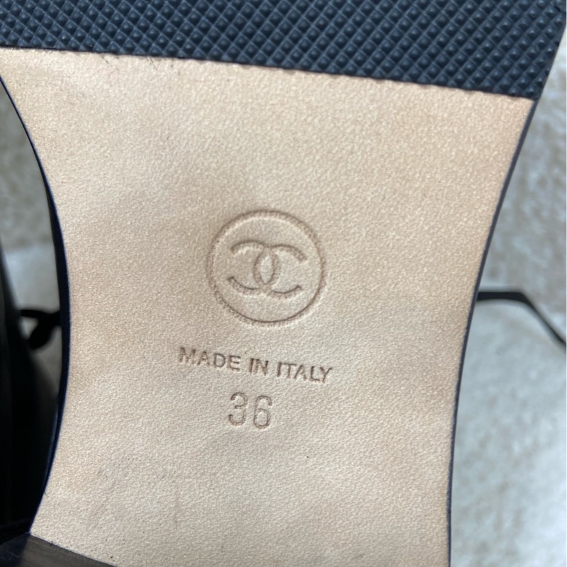 【閒置未使用】Chanel香奈兒黑色拼亮皮粗跟短靴36碼4cm跟高-4