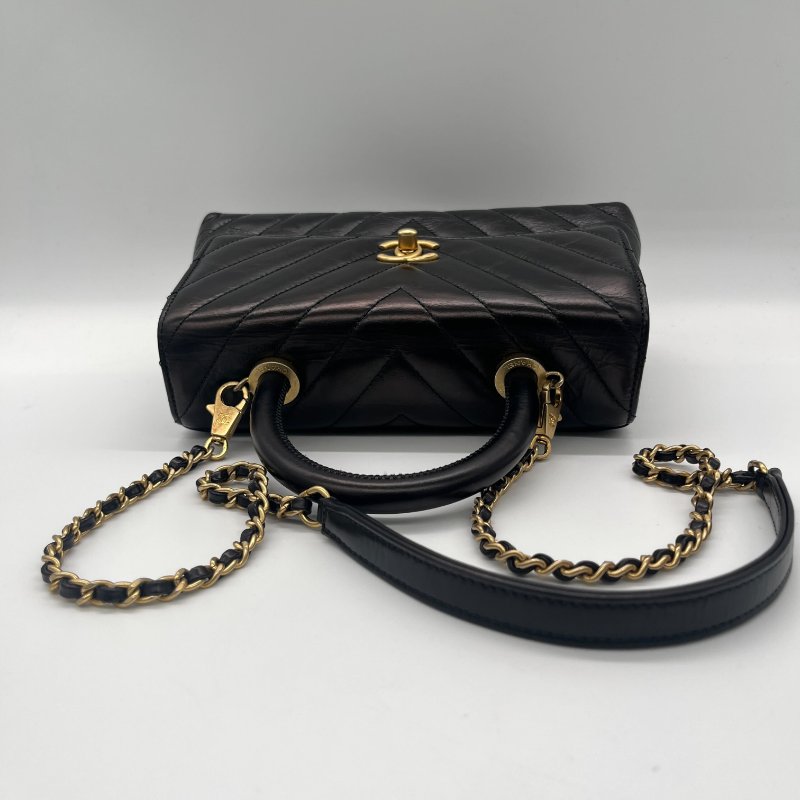 Chanel 香奈兒 Medium Coco 黑色 人字紋 牛皮 金釦 鍊條包 手提包-6