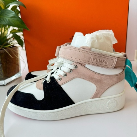 99.9新 未使用過HERMES愛馬仕 Freestyle 皮革 圓頭系帶 板鞋 女款 粉白黑  尺碼38.5碼