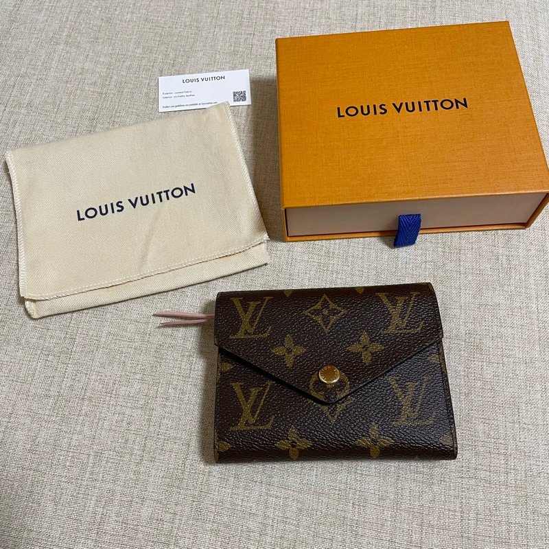 LOUIS VUITTON路易威登Victorine短夾M62360有購證-0