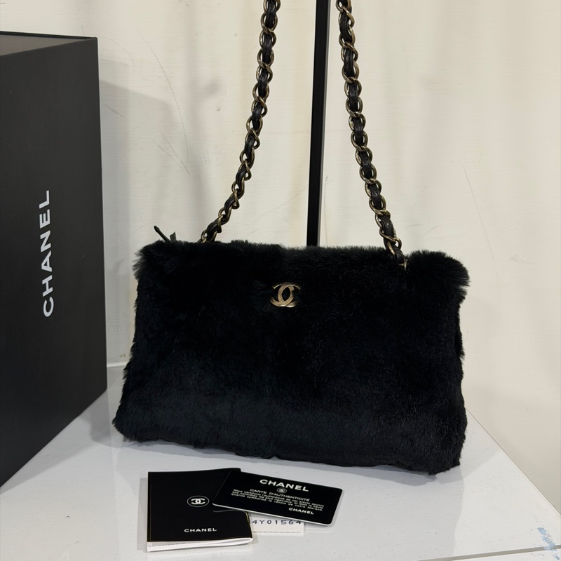 #全網最低💰 #配件齊全 #絕版收藏 香奈兒黑金毛皮肩背包-0