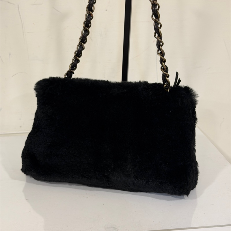 #全網最低💰 #配件齊全 #絕版收藏 香奈兒黑金毛皮肩背包-1