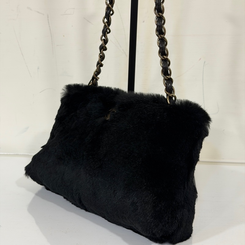 #全網最低💰 #配件齊全 #絕版收藏 香奈兒黑金毛皮肩背包-4