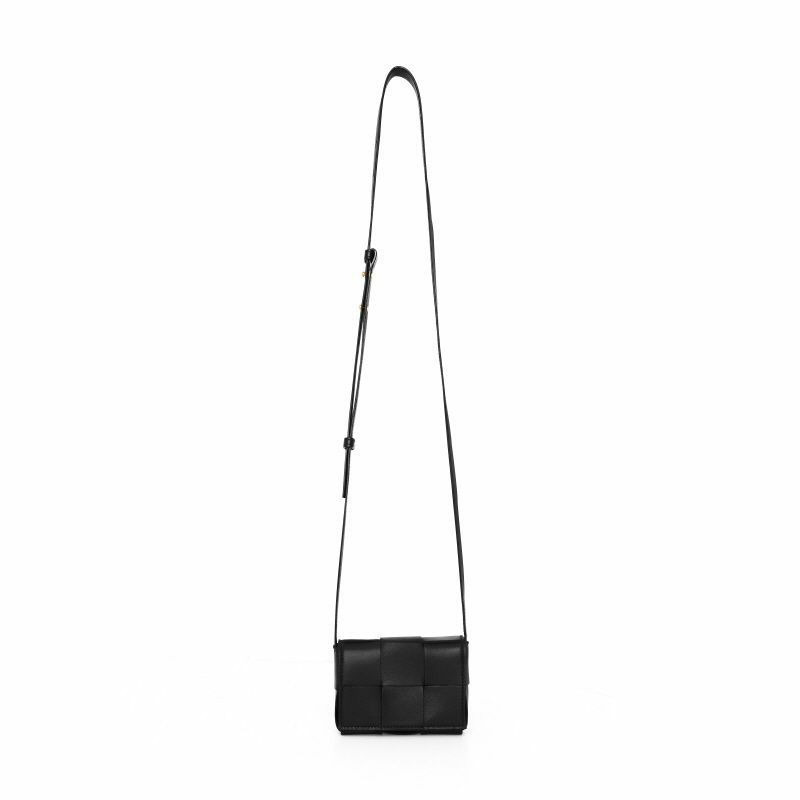 BOTTEGA VENETA Intrecciato 卡式糖果迷你斜背包 666688 VMAY1 8425-3