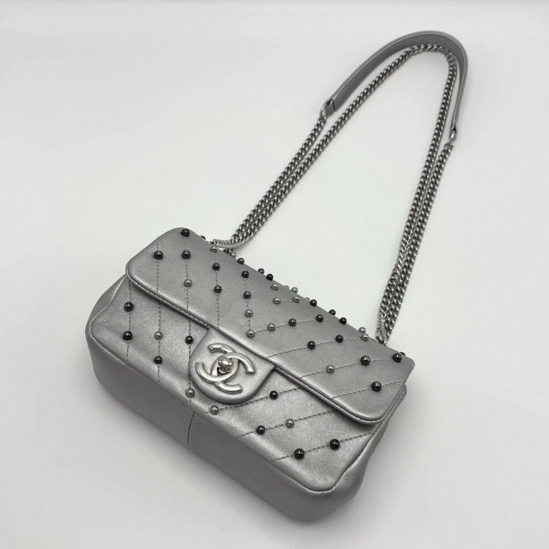 CHANEL 銀色釘珠CF大mini肩背斜背包 19*13*6 98新配件盒子塵袋保卡-2
