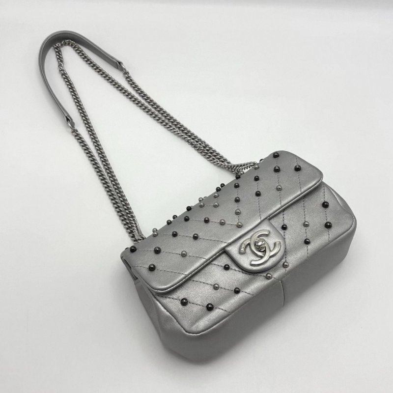 CHANEL 銀色釘珠CF大mini肩背斜背包 19*13*6 98新配件盒子塵袋保卡-3