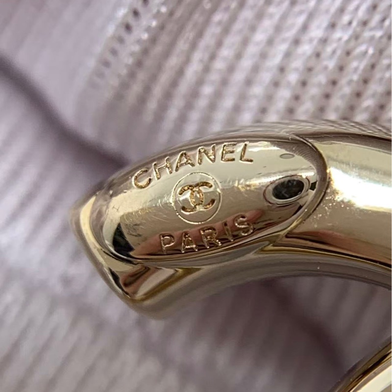 二手香奈兒相機包藍色拼黑色鏈條包膠囊包，鐳射27開-13