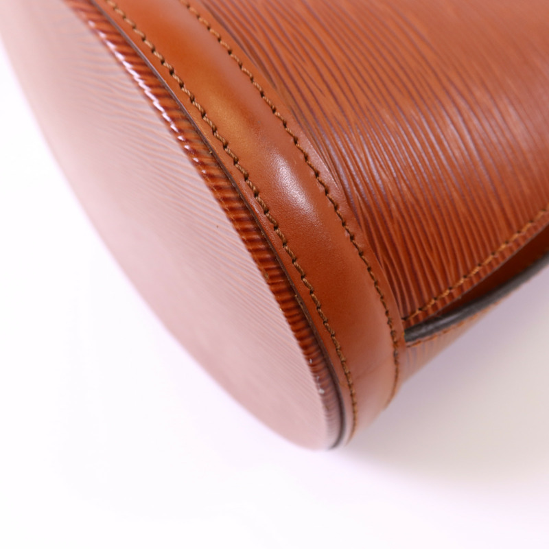 LOUIS VUITTON Epi Cluny金扣肩背袋-13