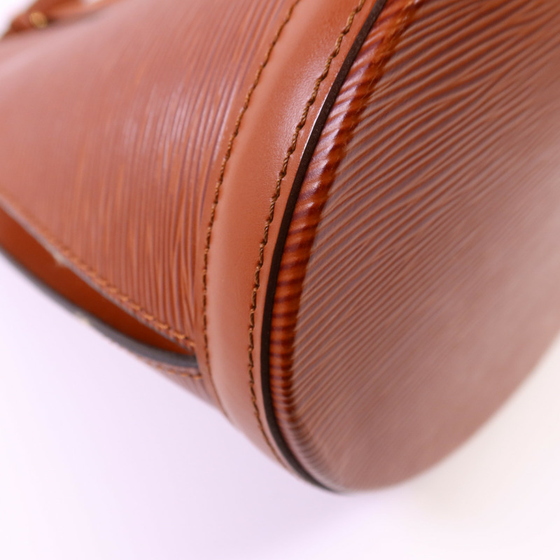 LOUIS VUITTON Epi Cluny金扣肩背袋-14