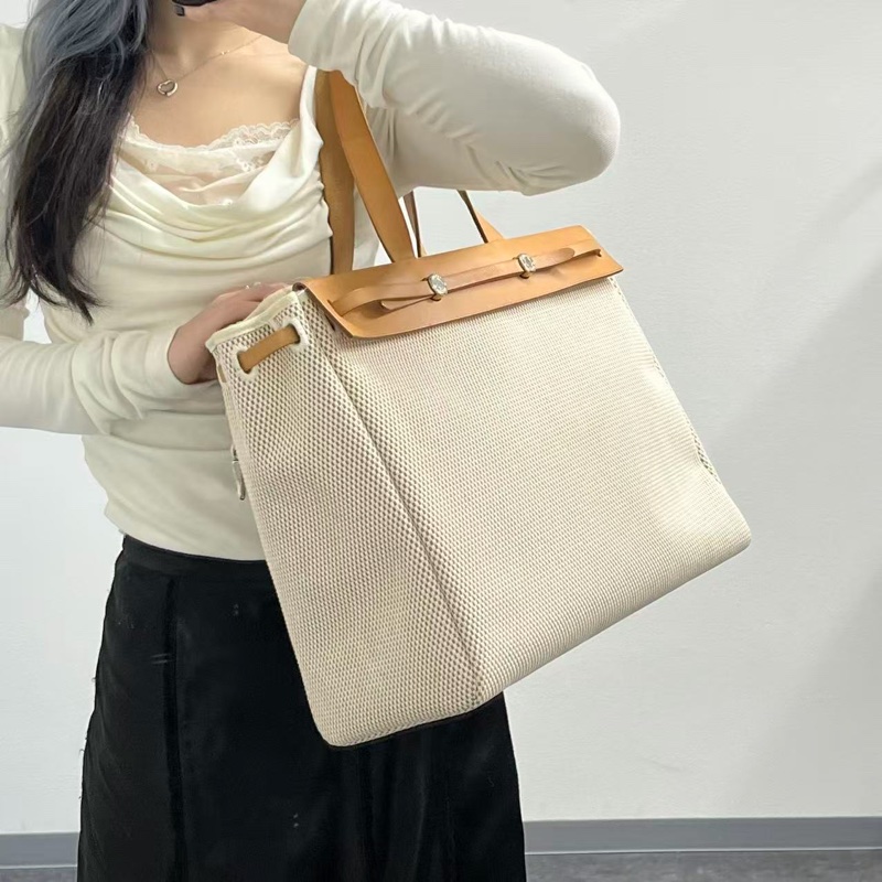 「JL精品代購」98新愛馬仕卡其棕色帆布拼皮herbag中號 附小號横版替換袋-2