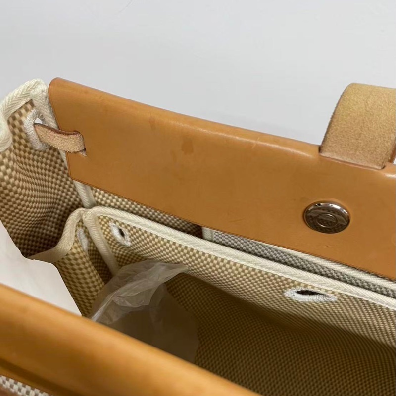 「JL精品代購」愛馬仕卡其棕色帆布拼皮herbag中號 附小號横版替換袋-10