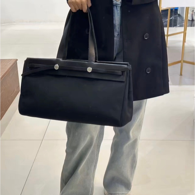 「JL精品代購」愛馬仕黑色橫版herbag 深藍色替換袋-3