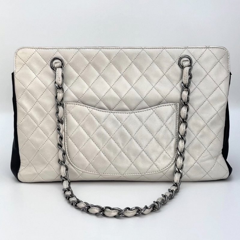 CHANEL 黑白拼色托特肩背包 31*20*11 98新配件塵袋購證-6