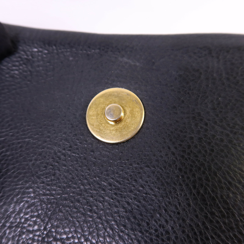 CHANEL 牛皮皮革Shoulder Bag金扣肩背袋-11