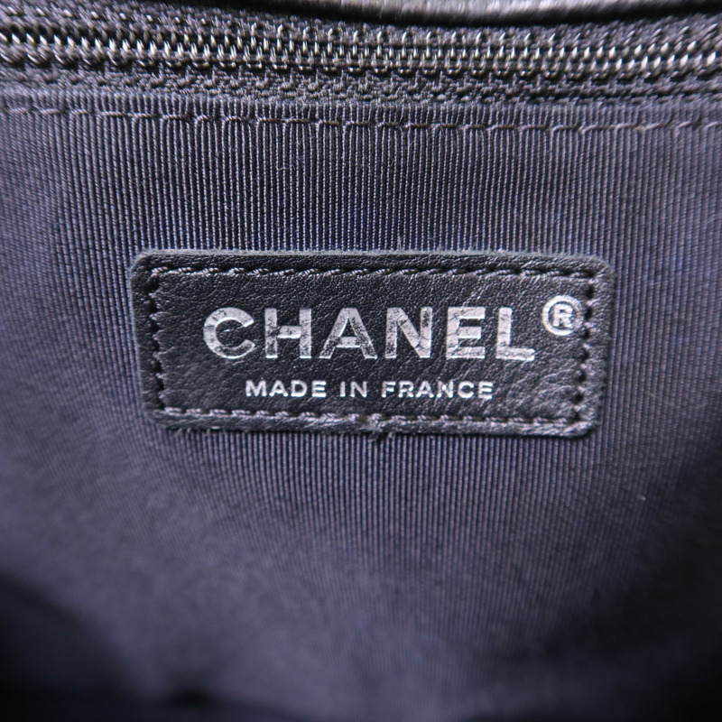 CHANEL 牛皮皮革Boy 30銀扣鏈帶肩背袋-7