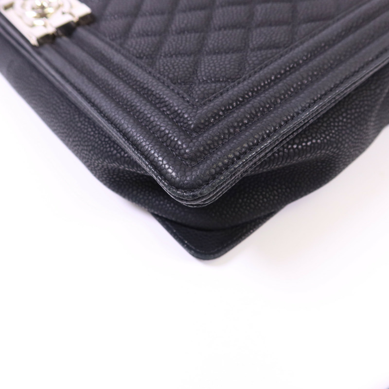 CHANEL 牛皮皮革Boy 30銀扣鏈帶肩背袋-13