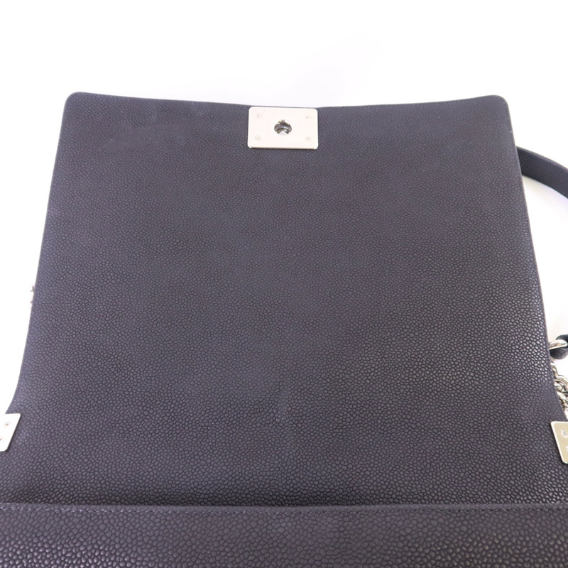 CHANEL 牛皮皮革Boy 30銀扣鏈帶肩背袋-17