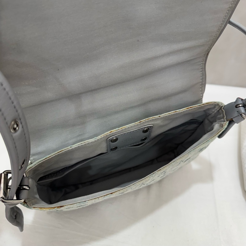 LV 童話森林系列郵差包-14