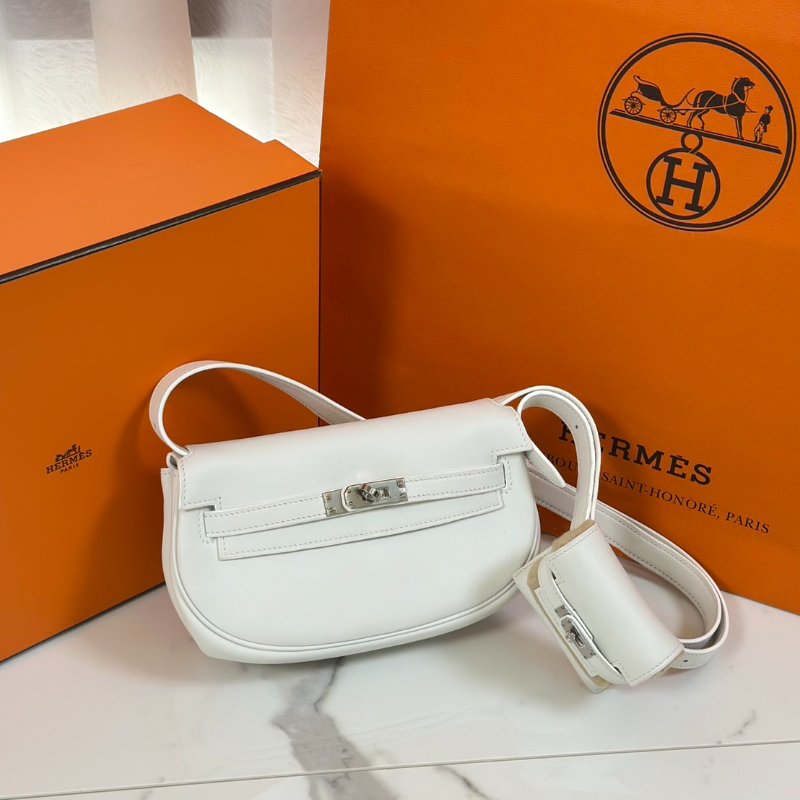 HERMES Kelly moove - 新白銀 W-0