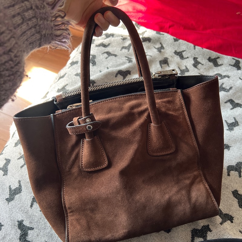 prada 麂皮手提包-10