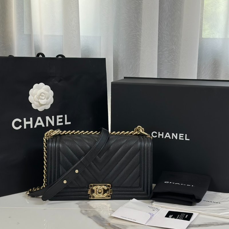 CHANEL Boy25 V紋粒面牛皮口蓋包 - 黑淡金25開-7
