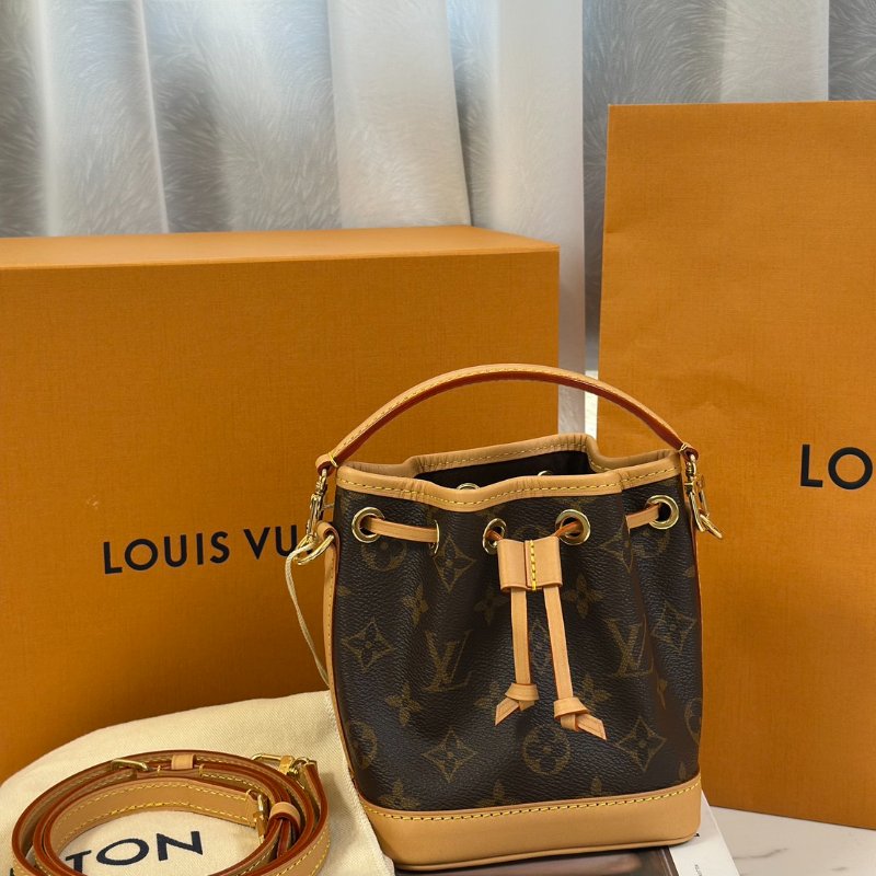 LOUIS VUITTON Nano noe水桶包-7