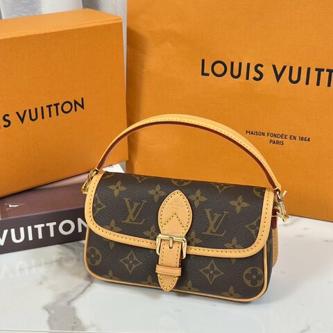 LOUIS VVUITTON Nano Diane法棍包
