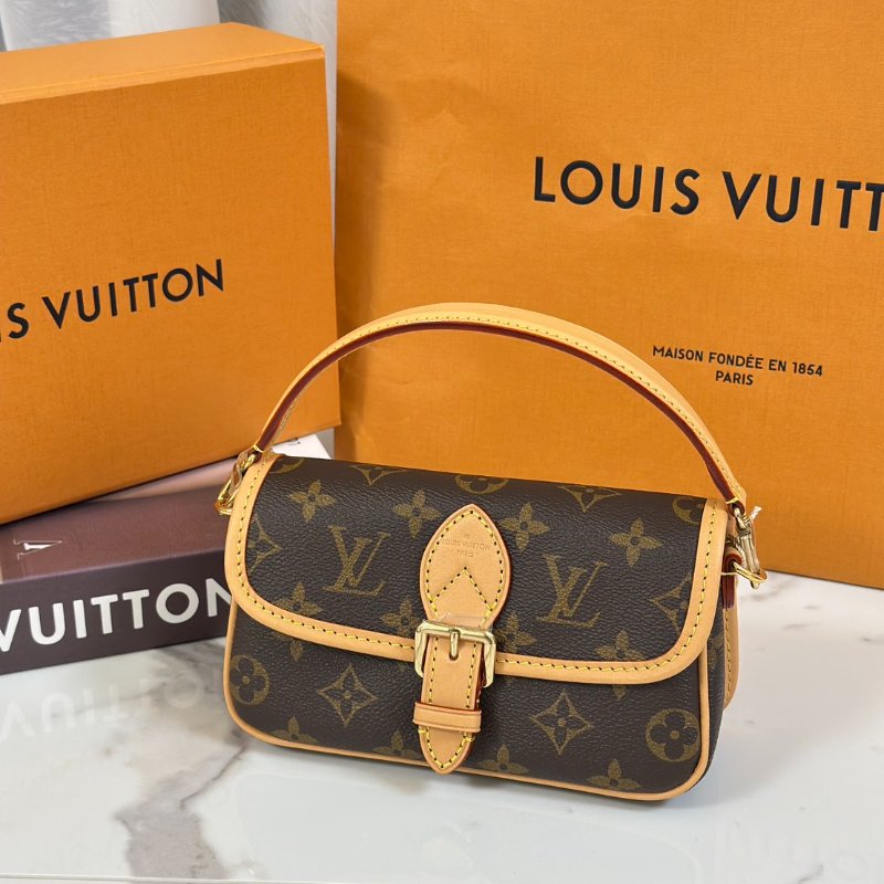 LOUIS VVUITTON Nano Diane法棍包-0