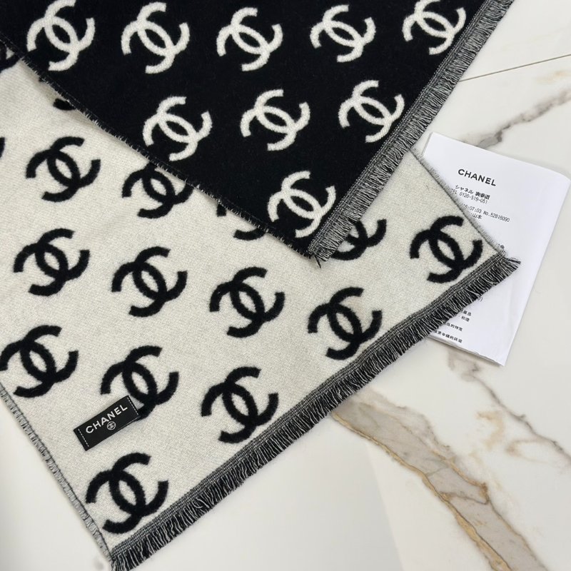 CHANEL 經典雙C雙面羊絨圍巾-2