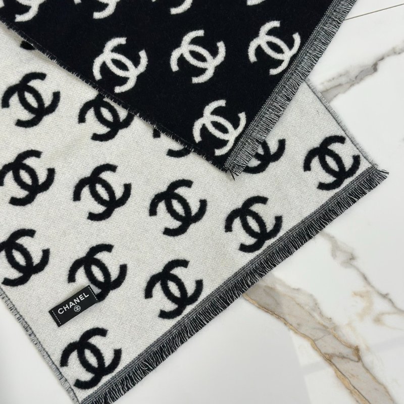 CHANEL 經典雙C雙面羊絨圍巾-3