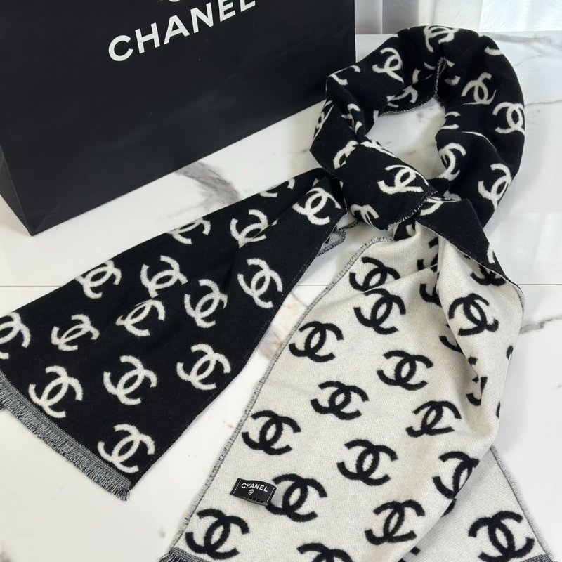 CHANEL 經典雙C雙面羊絨圍巾-5