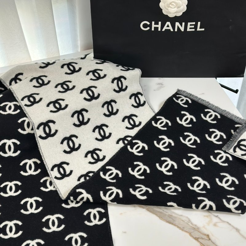 CHANEL 經典雙C雙面羊絨圍巾-6