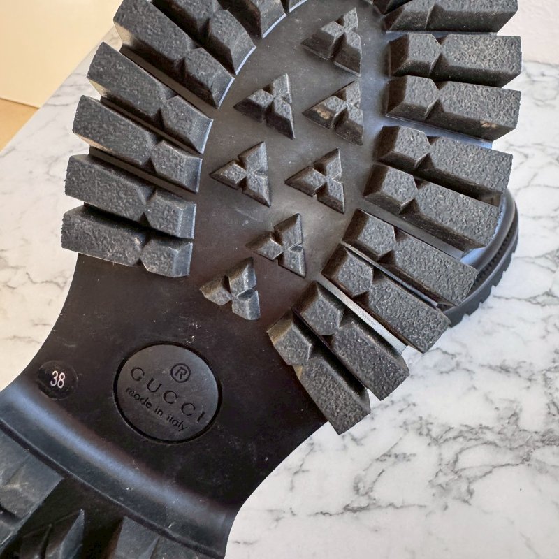 Gucci 經典黑色蜜蜂金馬銜扣樂福鞋-9