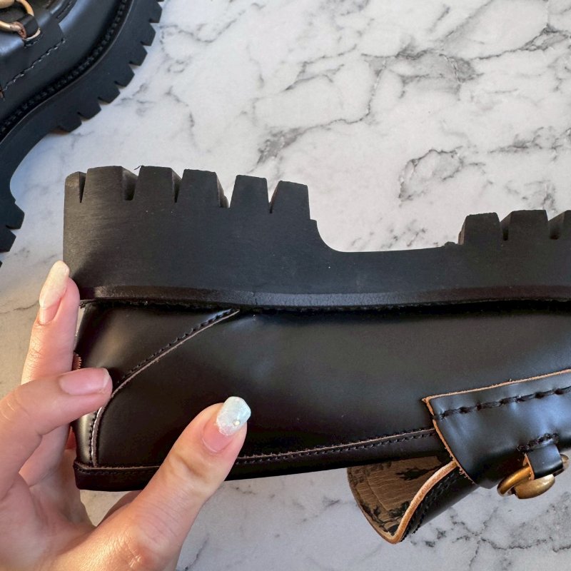 Gucci 經典黑色蜜蜂金馬銜扣樂福鞋-4