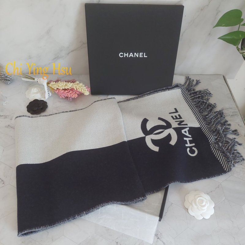 CHANEL香奈兒 🎀現貨 🎀 24K雙色撞色/拼色圍巾~(近新品)-18