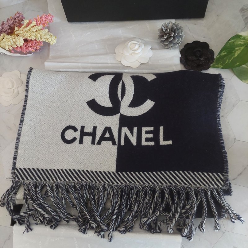 CHANEL香奈兒 🎀現貨 🎀 24K雙色撞色/拼色圍巾~(近新品)-38