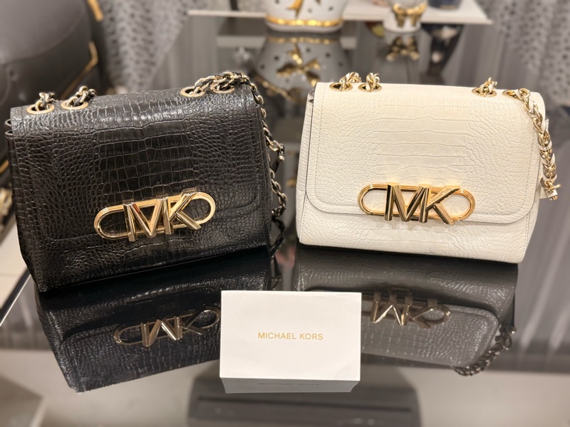 MK 鱷魚紋鍊條包| 白色近全新🤍|附購證 / 收據《保證正品》-2