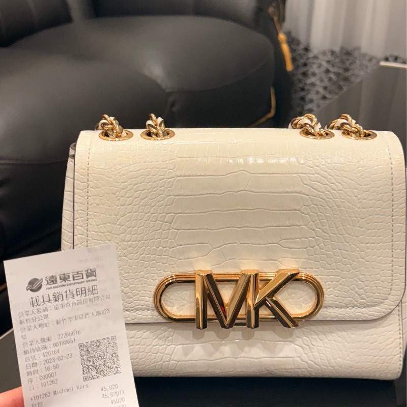MK 鱷魚紋鍊條包| 白色近全新🤍|附購證 / 收據《保證正品》-4
