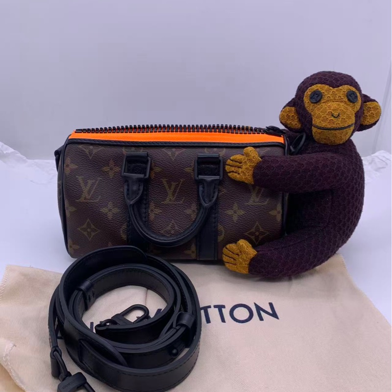 Vuitton/路易威登 LV Keepall Nano猴子包,限量秀款,老花帆布配橙色拉鍊,肩帶可調節,尺寸21x12.5x6cm-0