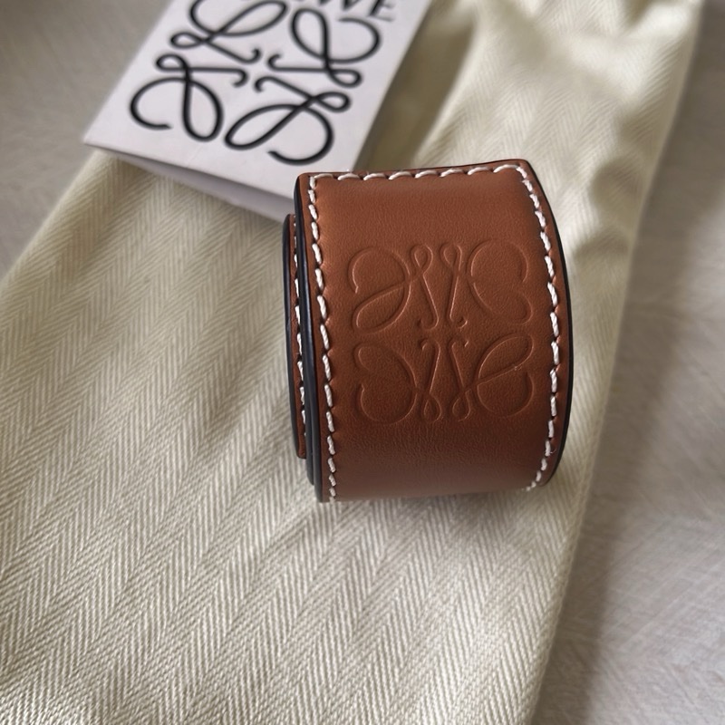 全新 LOEWE 小牛皮手環 棕褐色-2