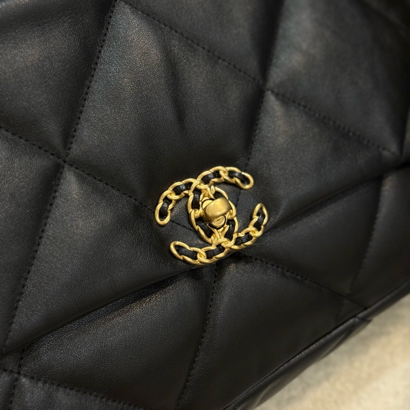 (全新閒置品)Chanel 19bag maxi 黑金 機場包 ✨最新晶片款 ‼櫃上約30萬-6