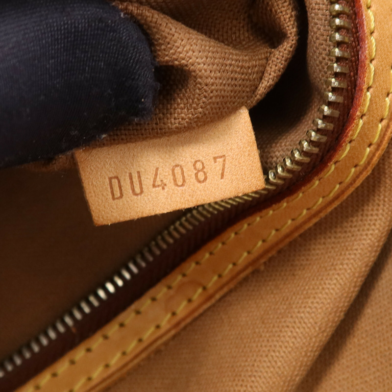 LOUIS VUITTON Monogram Batignolles Horizontal金扣肩背袋-14