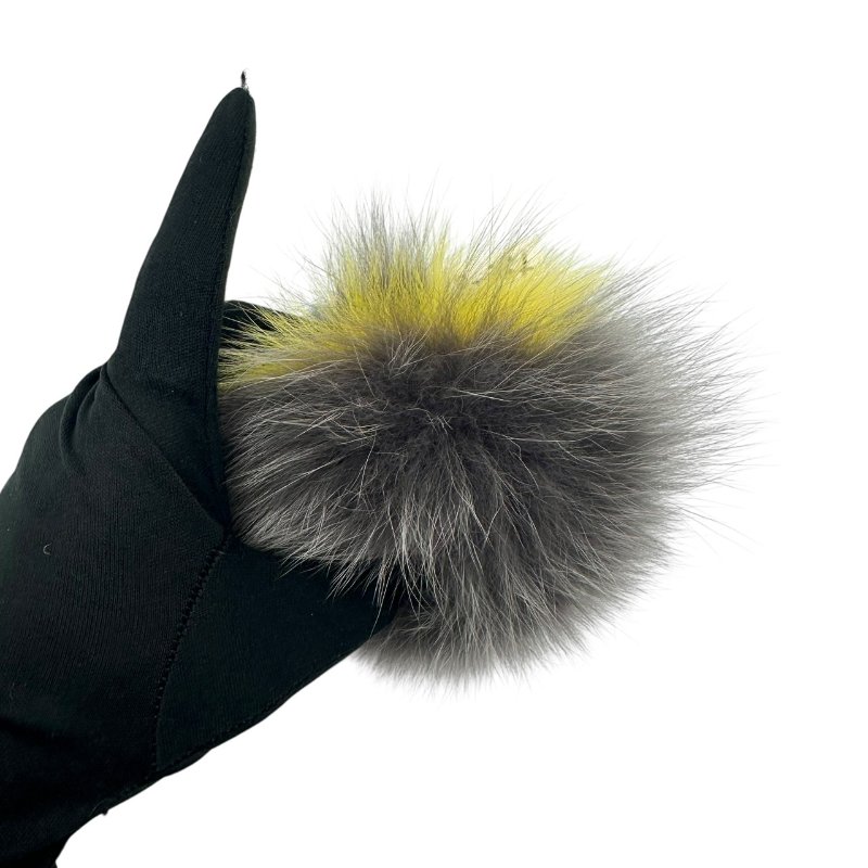 【美收精品】FENDI 灰黃毛球吊飾 C-26【隔月月中將轉賣至日本 上架期限30天】-4