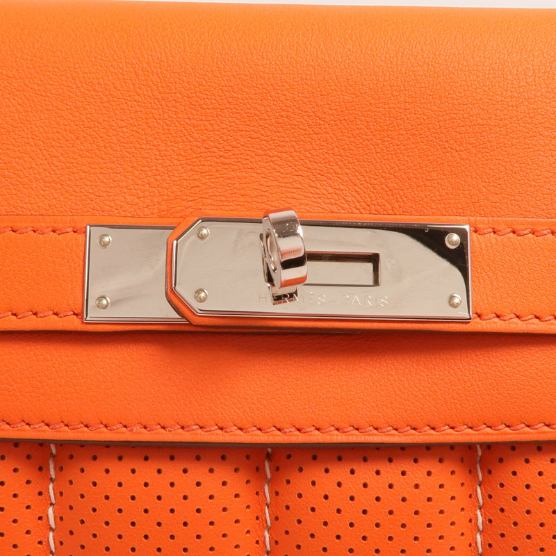 HERMES Swift皮革Berline Mini銀扣肩背袋-9
