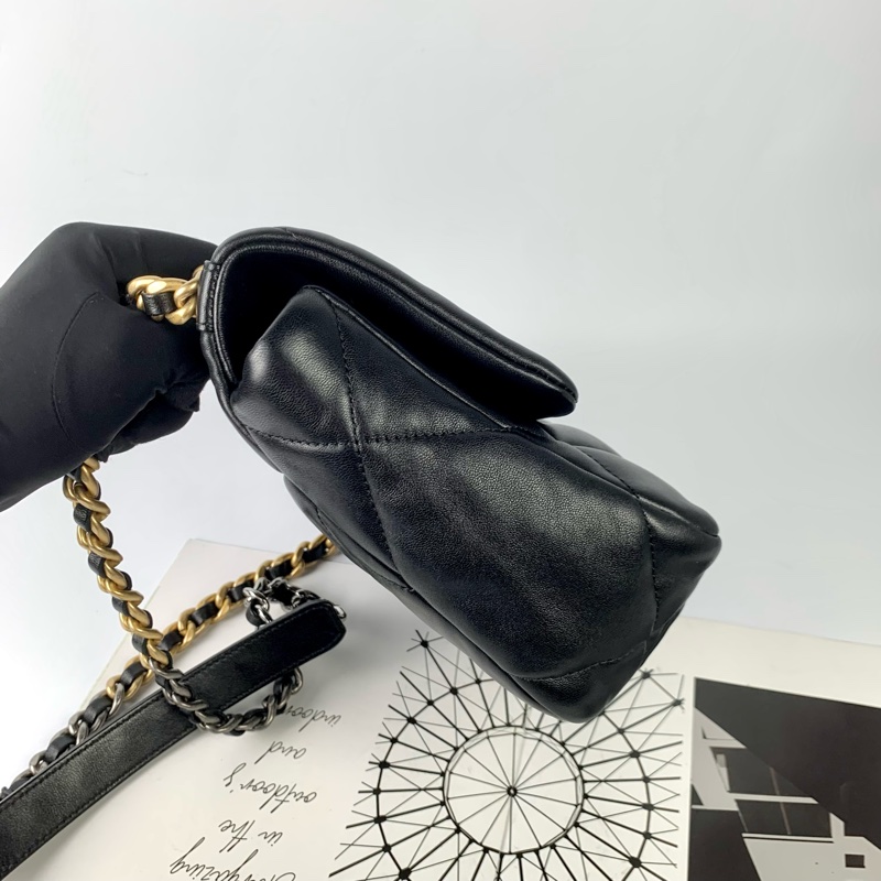 Chanel 19bag 黑金小號-8