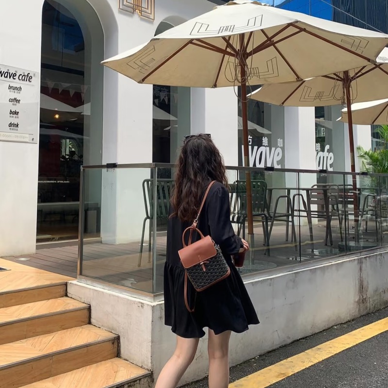 【經典焦糖棕 x 後背包界的優雅代表】Goyard Alpin Mini 迷你後背包|棕色帆布皮革拼接|輕巧百搭通勤首選-8
