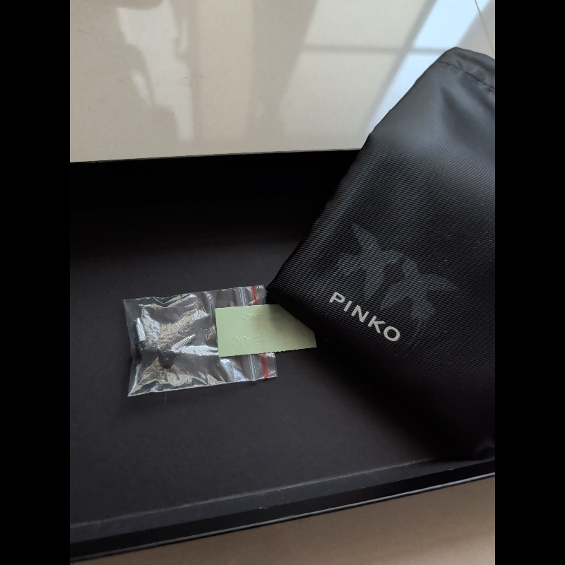 全新 Pinko 黑色 類漆皮 尖頭氣質高跟鞋 39號-12