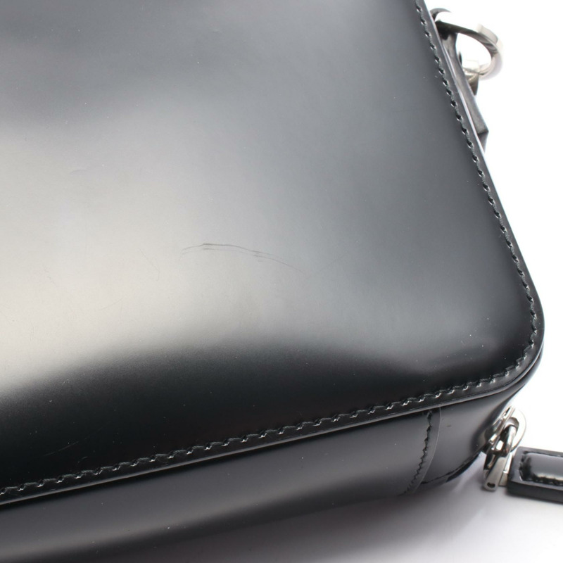 PRADA 黑色三角標誌皮革單肩斜背包，二手女款-4