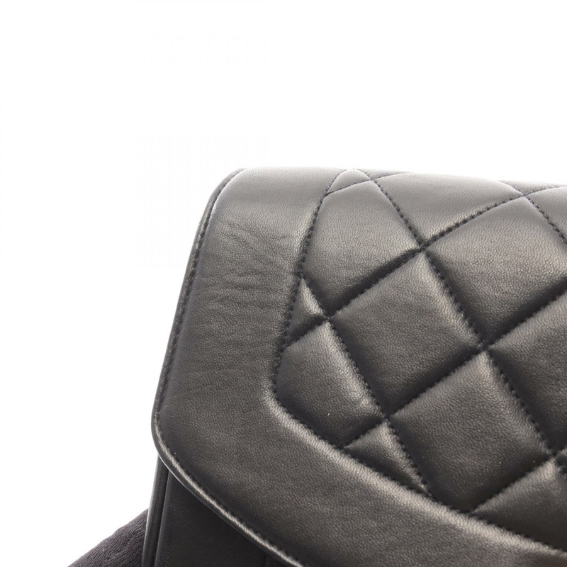香奈兒 (CHANEL) 絎縫 Diana 翻蓋鏈肩挎包，羊皮，金色五金，黑色，二手 CC-10