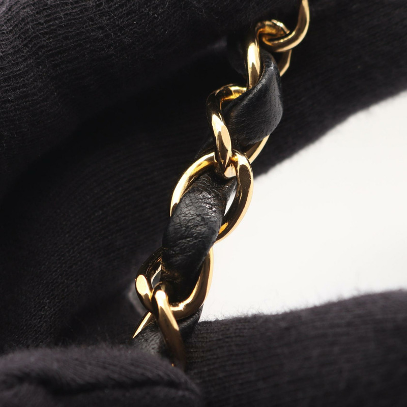 香奈兒 (CHANEL) 絎縫 Diana 翻蓋鏈肩挎包，羊皮，金色五金，黑色，二手 CC-11